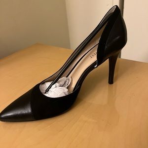 Nine West pointed toe hills.